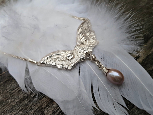 Atelier Solstice – Pendentif – L'Ange gardien, perle interchangeable.